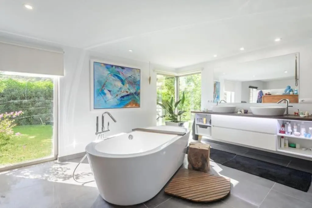 Stylish Ibiza Villa Near Beaches Private Pool & Lush Garden Cala Llonga