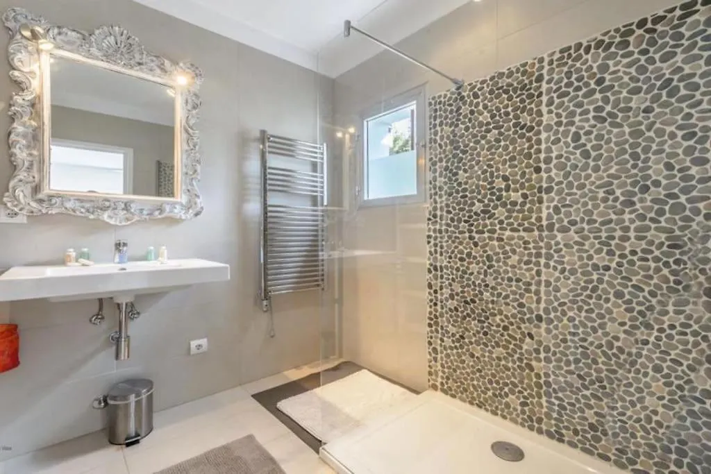 Stylish Ibiza Villa Near Beaches Private Pool & Lush Garden Cala Llonga