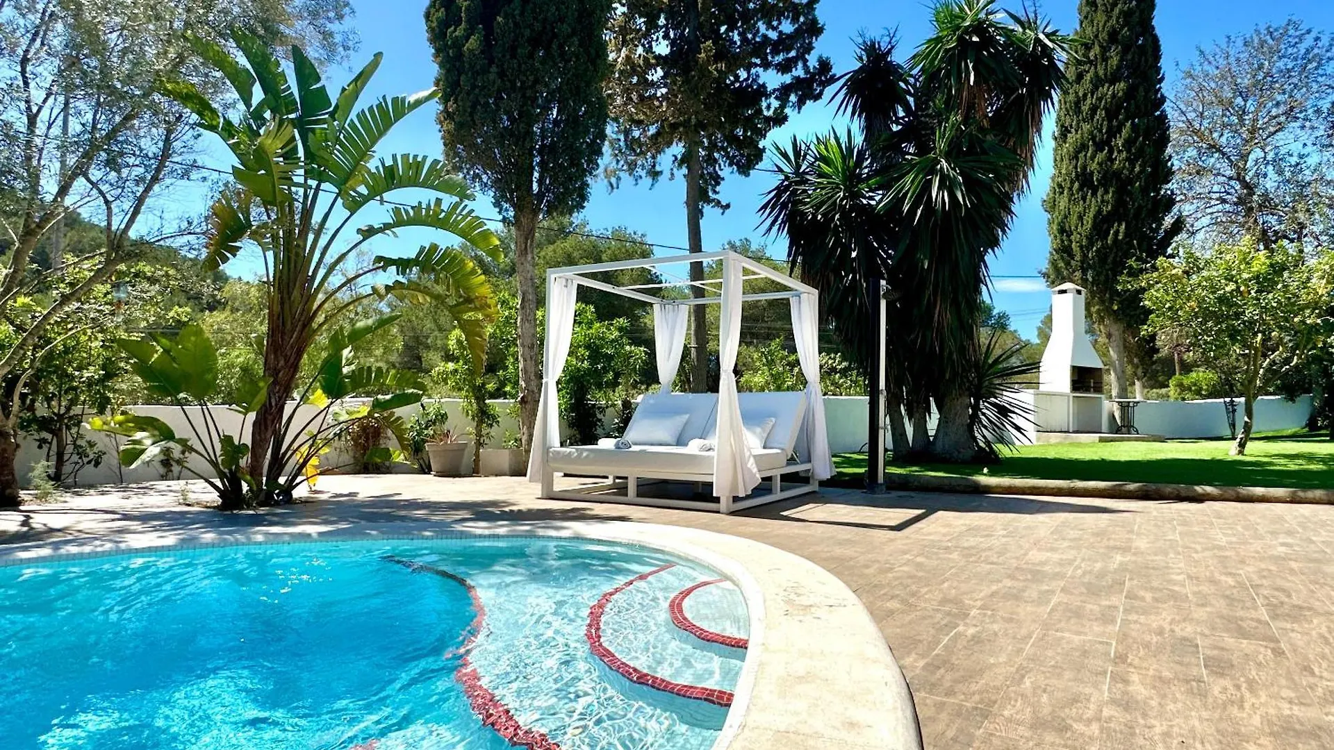 Stylish Ibiza Villa Near Beaches Private Pool & Lush Garden Cala Llonga  0*, Cala Llonga (Ibiza) Spain